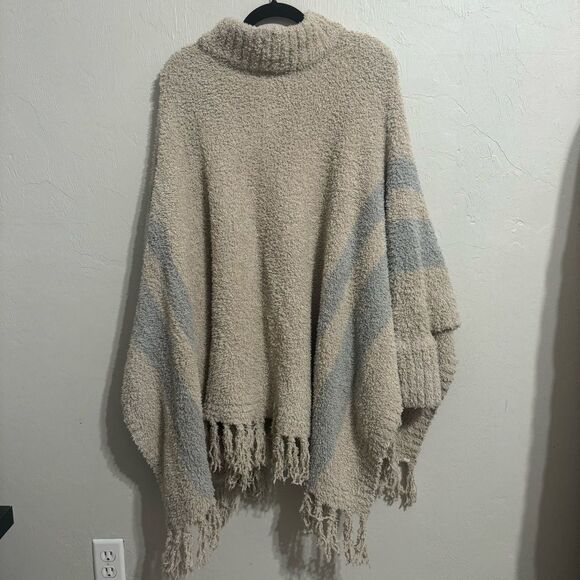 Barefoot Dreams One Size Cozy Chic Beach Fringe Lounge Poncho - Picture 7 of 7